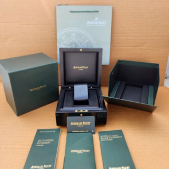 AP Other - AP Audemars Green Wooden Watch box storage